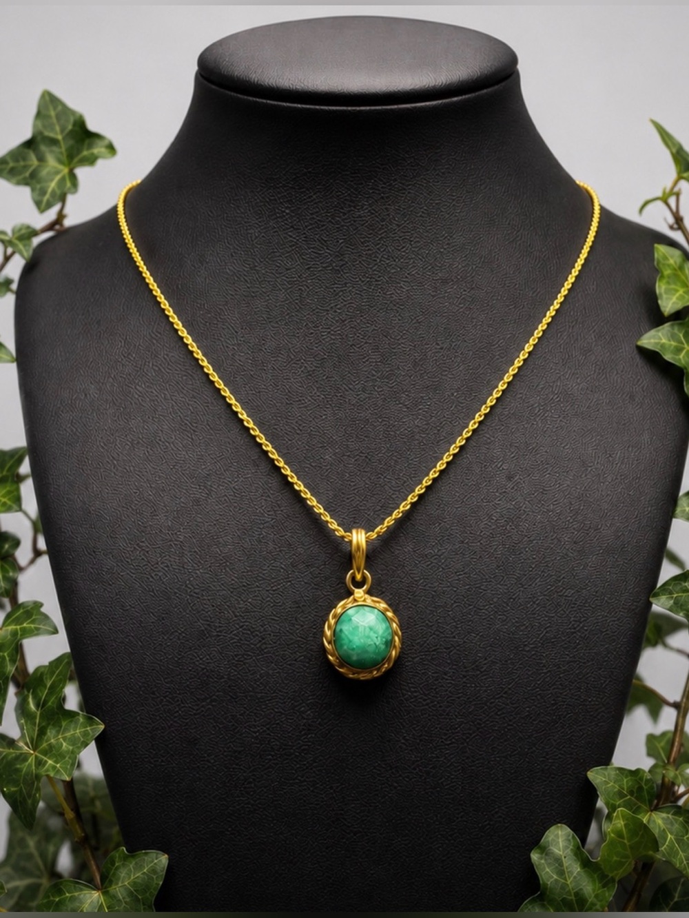 🤩Pendant 18K Gold over 925 Sterling Silver Genuine Emerald Feminine